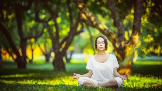 竞彩网-尤文图斯2-0力克本菲卡，凯夫伦-图拉姆与麦肯尼破门，帕夫利季斯点球宴客