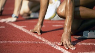 竟彩网首页-可爱风暴席卷篮球界！日本模特兼主持菜波为NBA注入清新活力