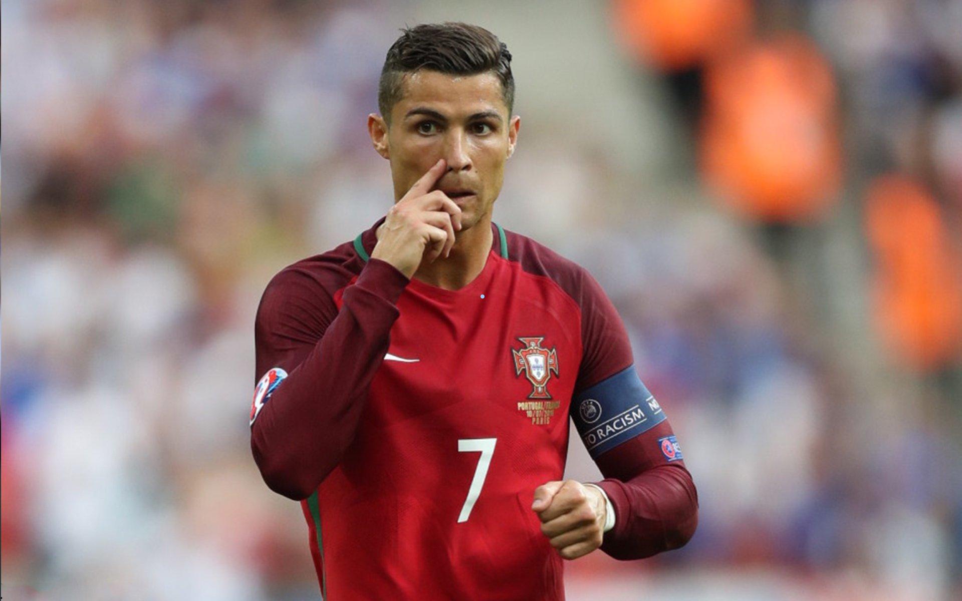 哈维-西蒙斯专访，母爱烙印巴萨情，年少成名路坎坷